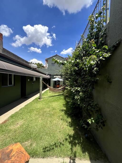 Casa Com Jardim Perto Do Parque Apartamento